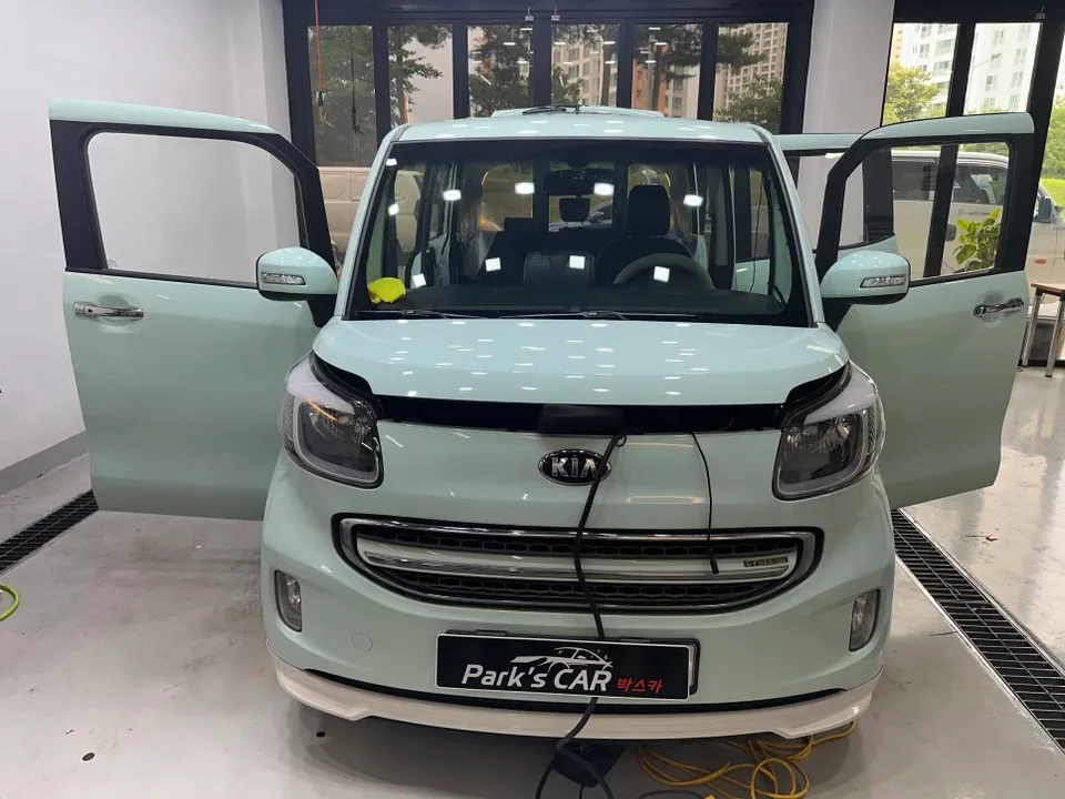 Kia Carnivalのホイールリペア・塗装事例 施工写真 3-2