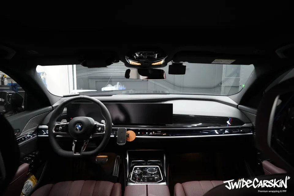 BMW 7 Series G70のPPF施工事例｜費用目安・仕上がり 施工写真 3-1