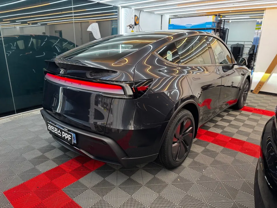 Tesla JuniperのPPF施工事例|費用目安・仕上がり 施工写真 2-1