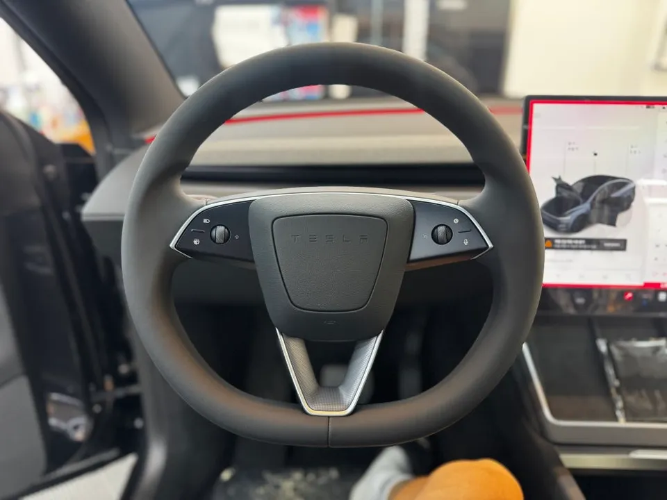 Tesla JuniperのPPF施工事例|費用目安・仕上がり 施工写真 1-3