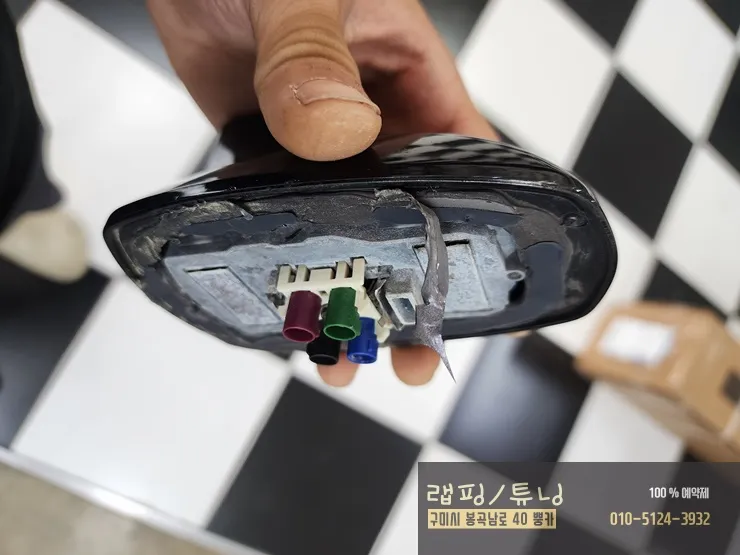 メルセデス・ベンツ Sクラス W222 デュオトーンラッピング事例 施工写真 3-2