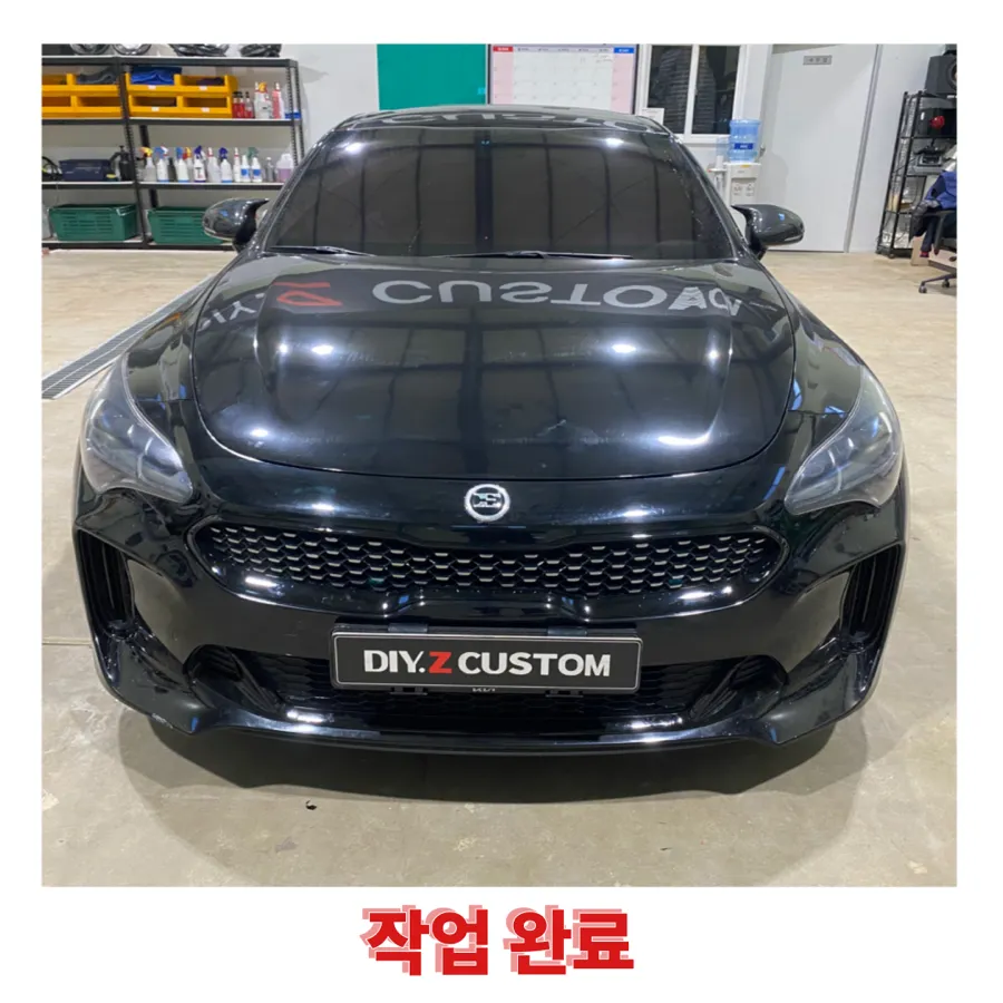 Kia Stingerのカーラッピング事例｜クローム部分のブラック化 施工写真 4-2