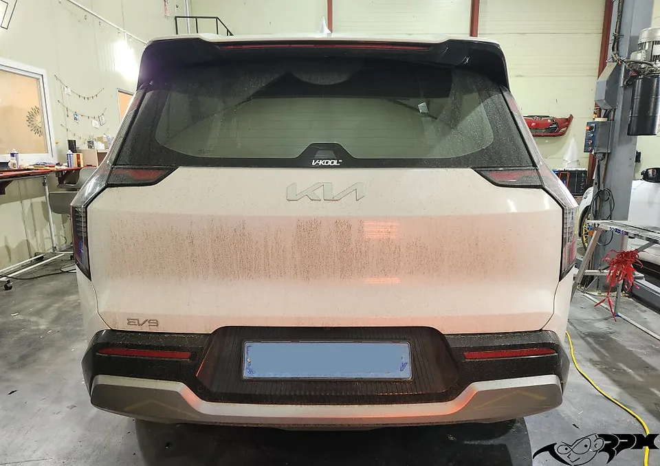 Kia EV9 Chrome Delete Review — Sleek Blackout Trim Transformation photo 2