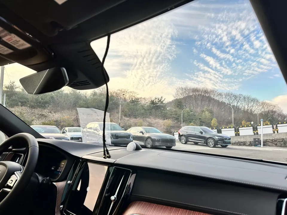 Volvo XC60 window tinting - Volvo XC60 Window Tinting Review: Heat Rejection Film photo 4