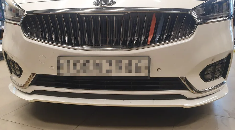 Kia K7 YG body kit - Kia K7 YG Body Kit Installation Review photo 3