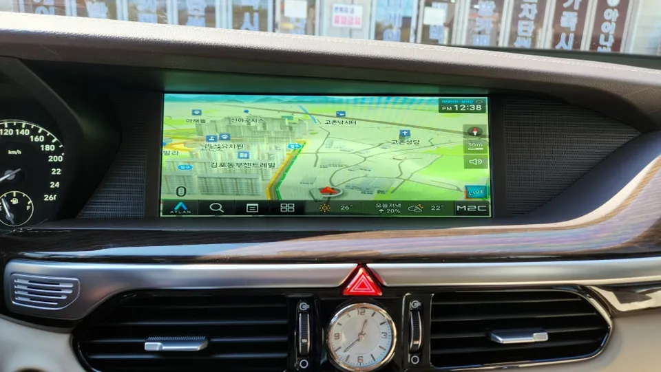Genesis EQ900のAndroid Auto・CarPlay取付事例 施工写真 2-1
