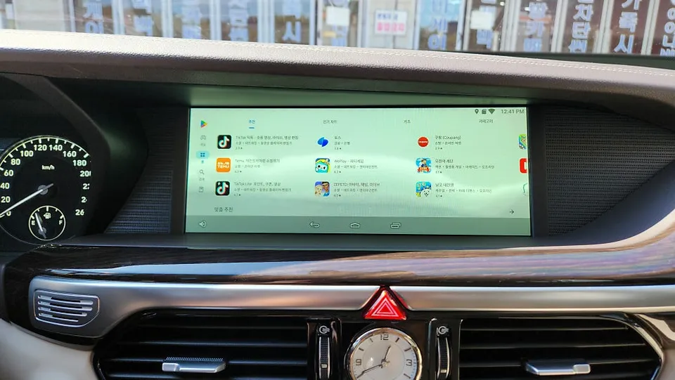 Genesis EQ900のAndroid Auto・CarPlay取付事例 施工写真 4-1
