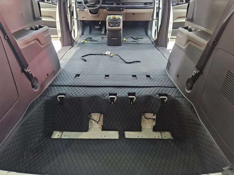Kia Carnival Car Service Review — Enhanced Interior photo 1
