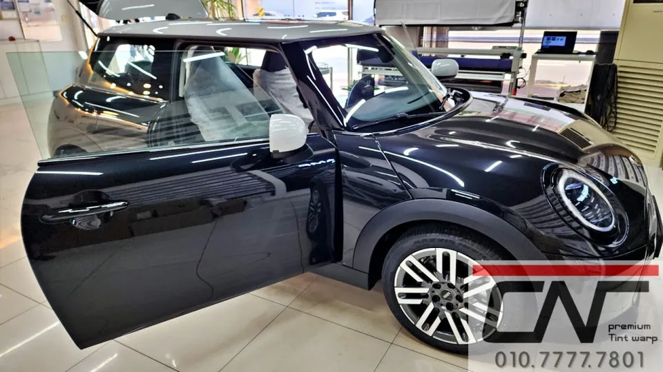 MINI MINIのカーフィルム施工事例|費用目安・仕上がり 施工写真 1-1
