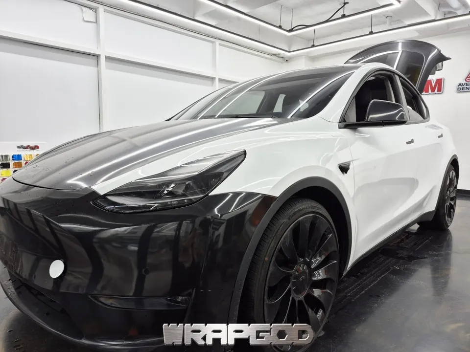 Tesla Teslaのカーラッピング事例|費用目安・仕上がり 施工写真 3-3