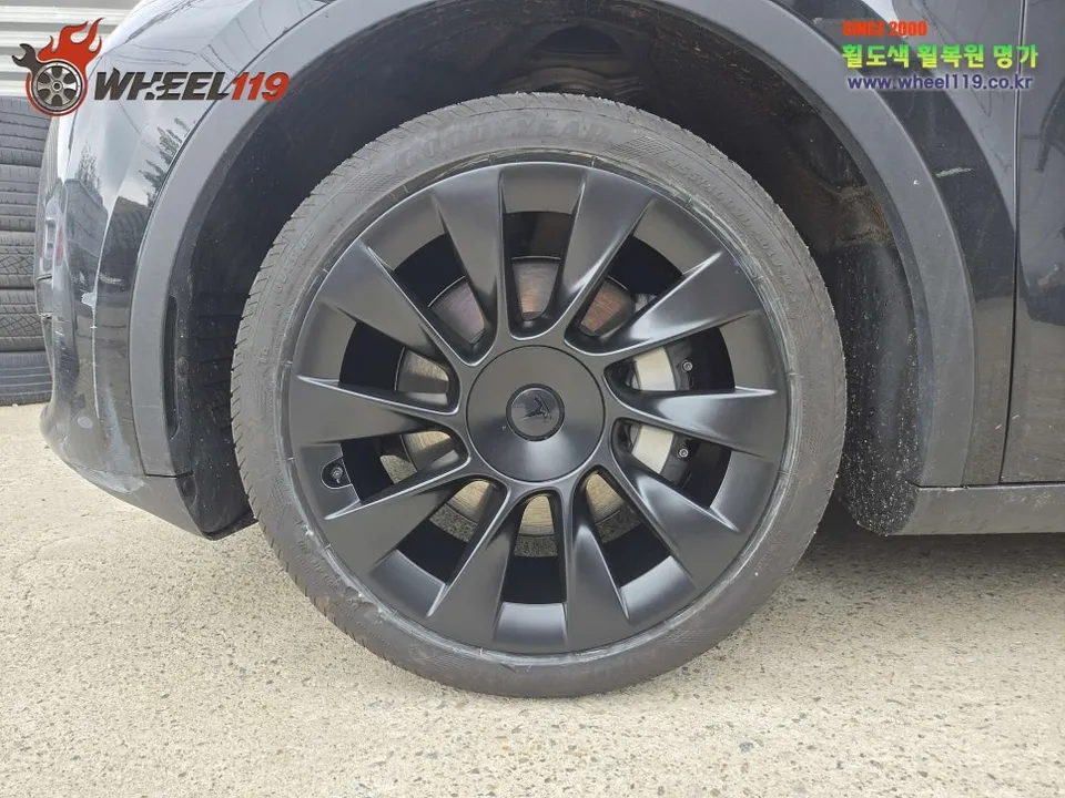 Tesla Model Yのホイールリペア・塗装事例 施工写真 4-2
