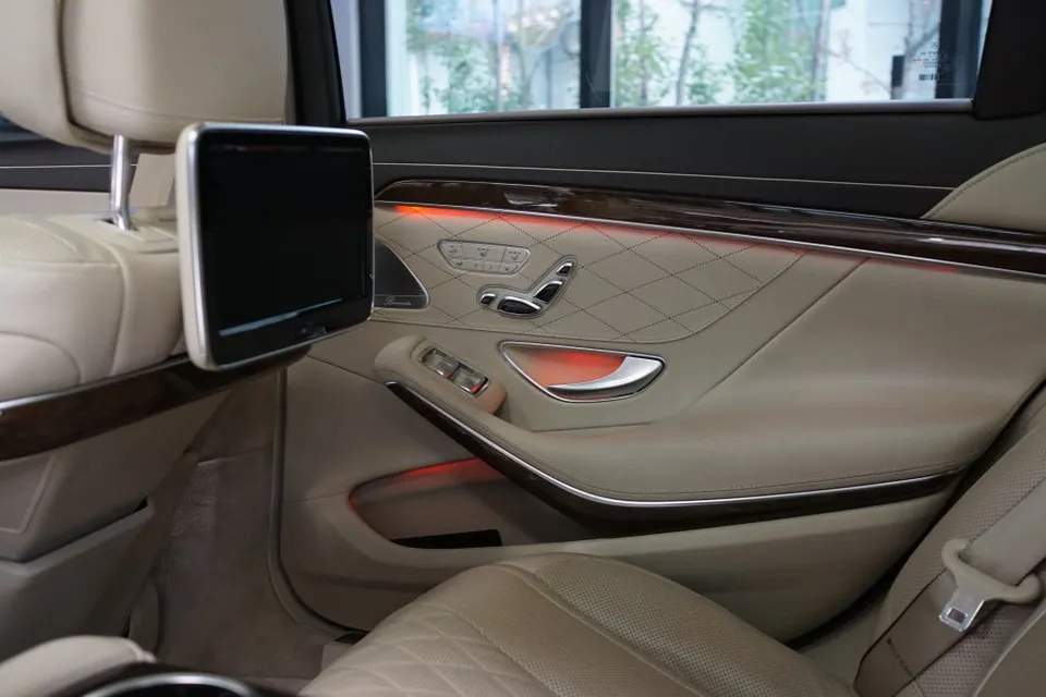 Mercedes-Benz S-Class W222 ambient lighting - Mercedes-Benz S-Class W222 Ambient Lighting Upgrade Review photo 3