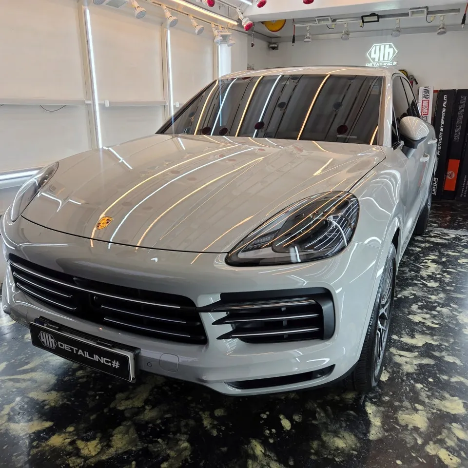 Porsche CayenneのPPF施工事例|費用目安・仕上がり 施工写真 3-1