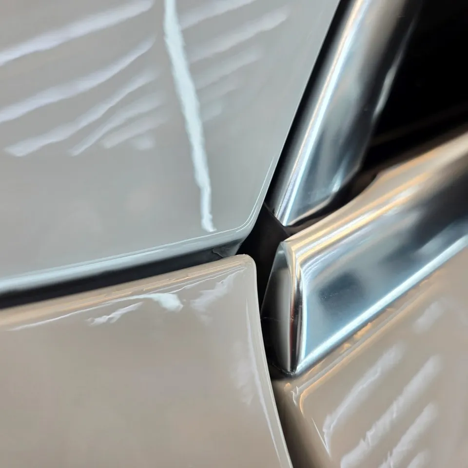 Porsche CayenneのPPF施工事例|費用目安・仕上がり 施工写真 1-2