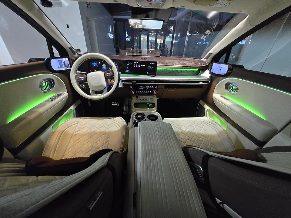 Hyundai IONIQ ambient lighting - Hyundai IONIQ Ambient Lighting Review: Cost & Results photo 4