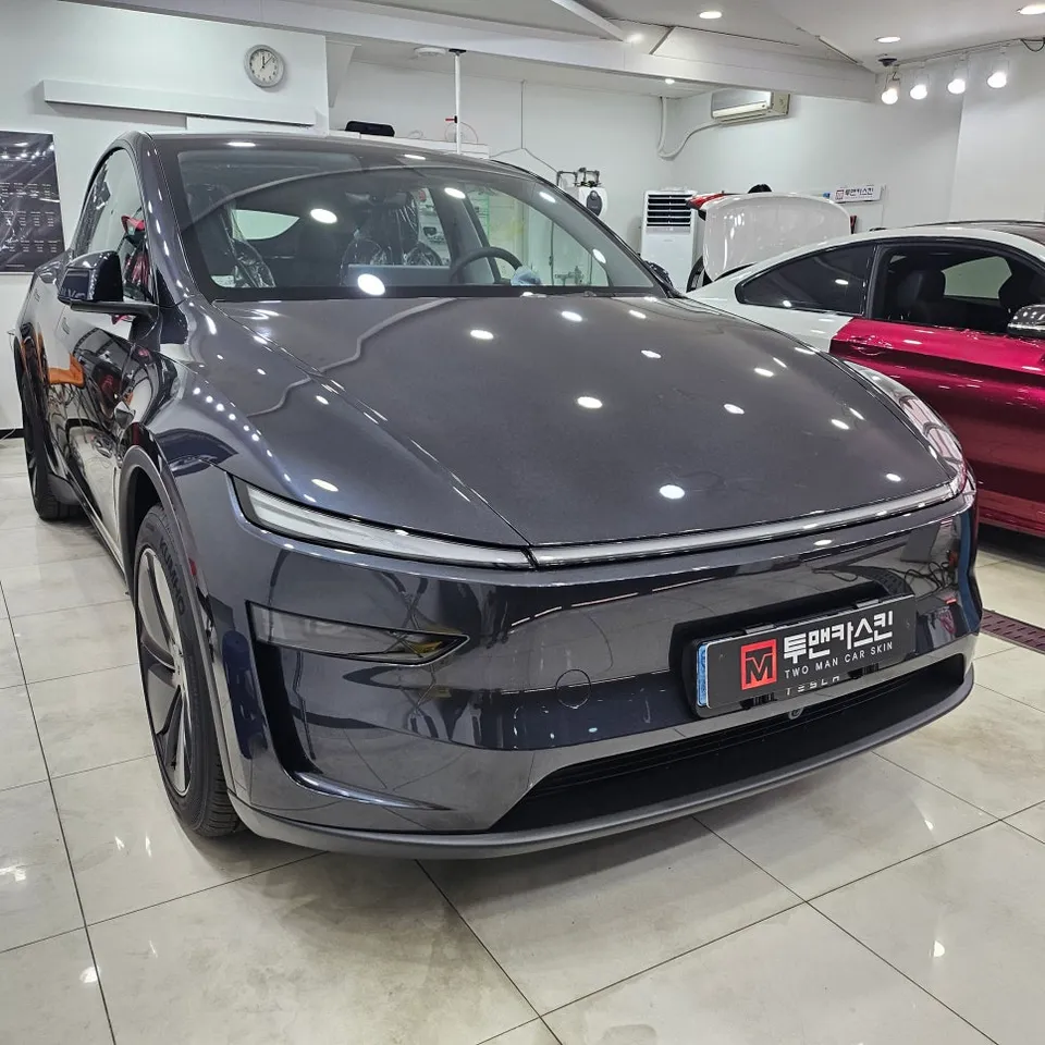 Tesla Model Yのカーフィルム施工事例|費用目安・仕上がり 施工写真 1-1