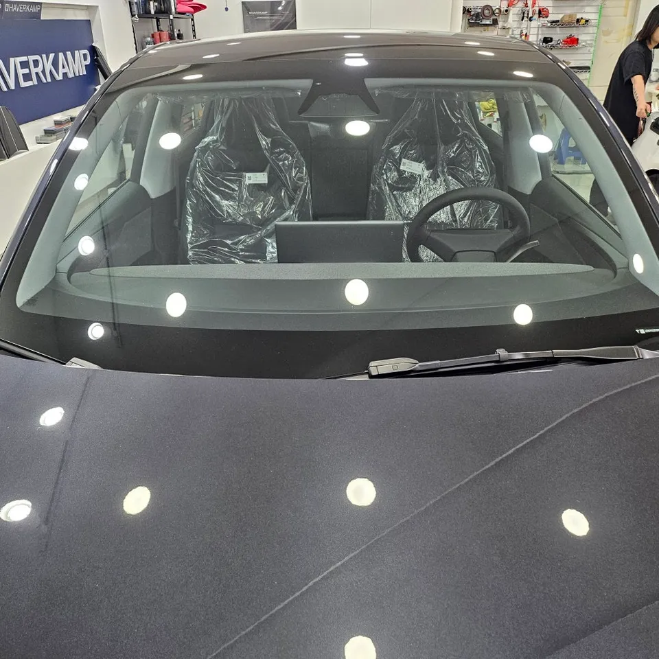 Tesla Model Yのカーフィルム施工事例|費用目安・仕上がり 施工写真 3-2