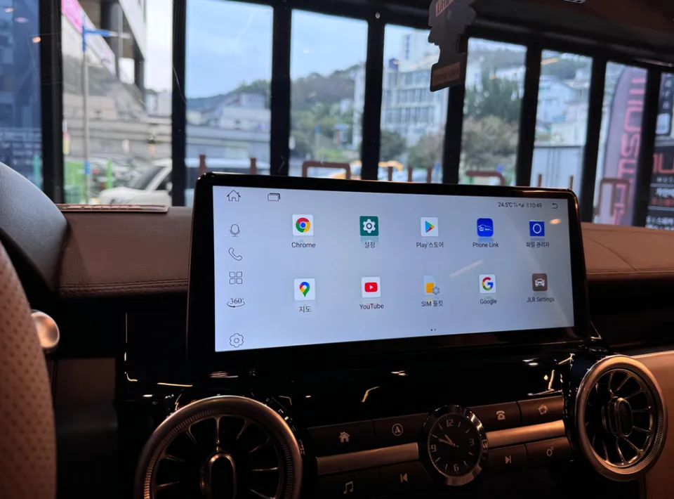 Land Rover Discovery 4のAndroid Auto・CarPlay取付事例 施工写真 3