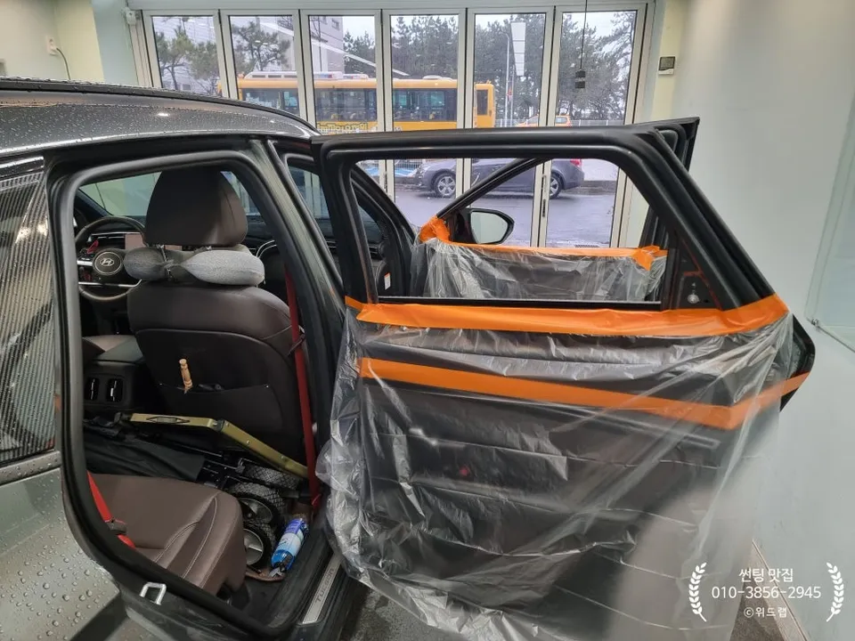 Hyundai Tucson NX4のカーフィルム再施工事例|費用目安・仕上がり 施工写真 2-1