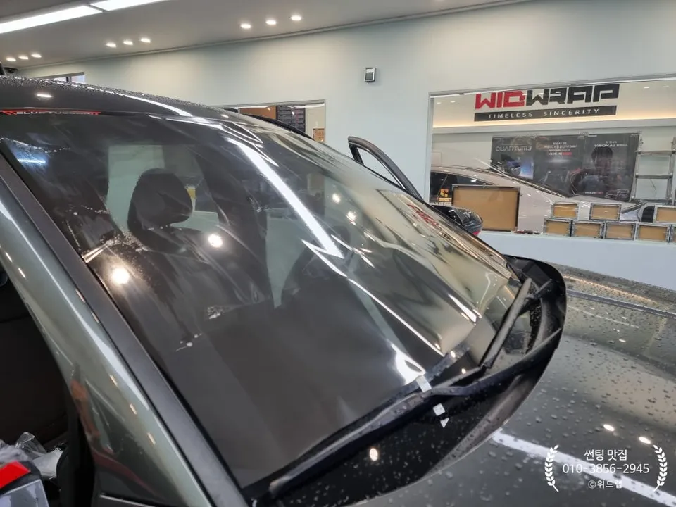 Hyundai Tucson NX4のカーフィルム再施工事例|費用目安・仕上がり 施工写真 1-3
