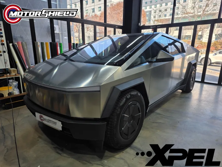 Tesla Cybertruckのカーフィルム施工事例｜費用目安・仕上がり 施工写真 3