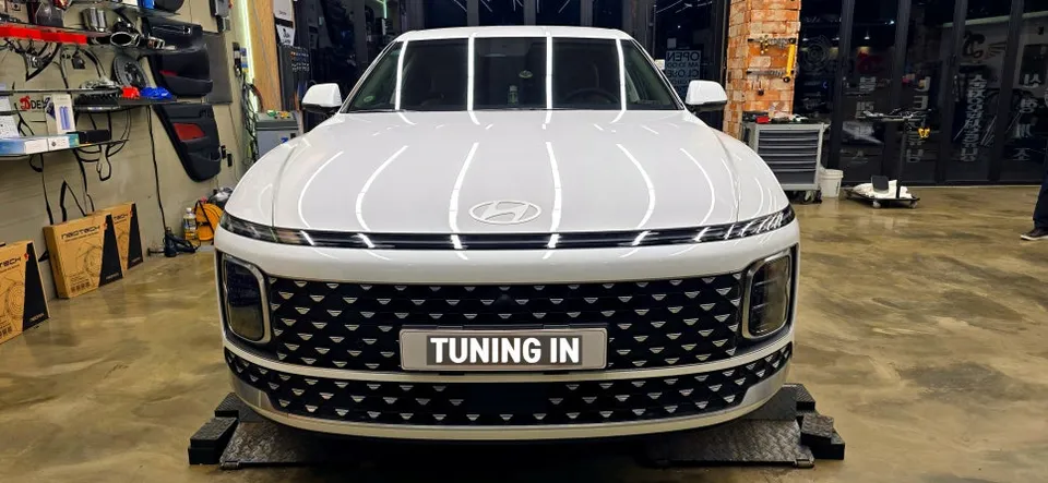 Hyundai Grandeur GN7のカーラッピング事例｜費用目安・仕上がり 写真