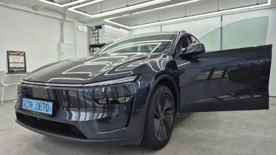 Tesla Model Y wheel repair - Tesla Model Y Rim Repair Review — Flawless Curb Rash Removal photo 5