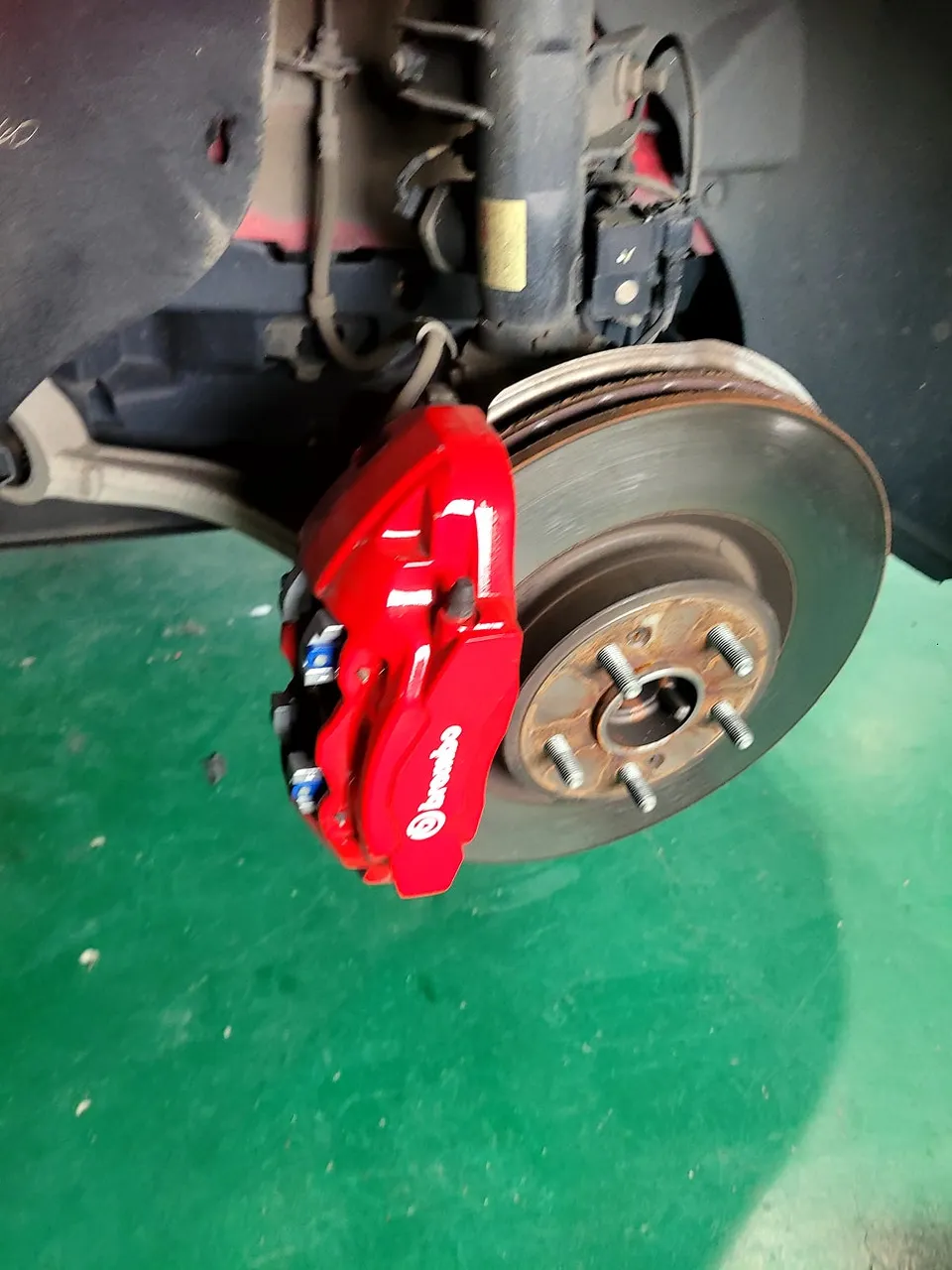 Kia Stinger exhaust upgrade - Kia Stinger Brembo Hardron ZR Racing Brake Pad Replacement Review photo 4