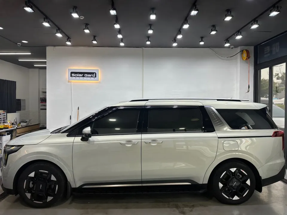 Kia Carnival PPF施工事例|韓国での実例と費用目安 施工写真 1-3