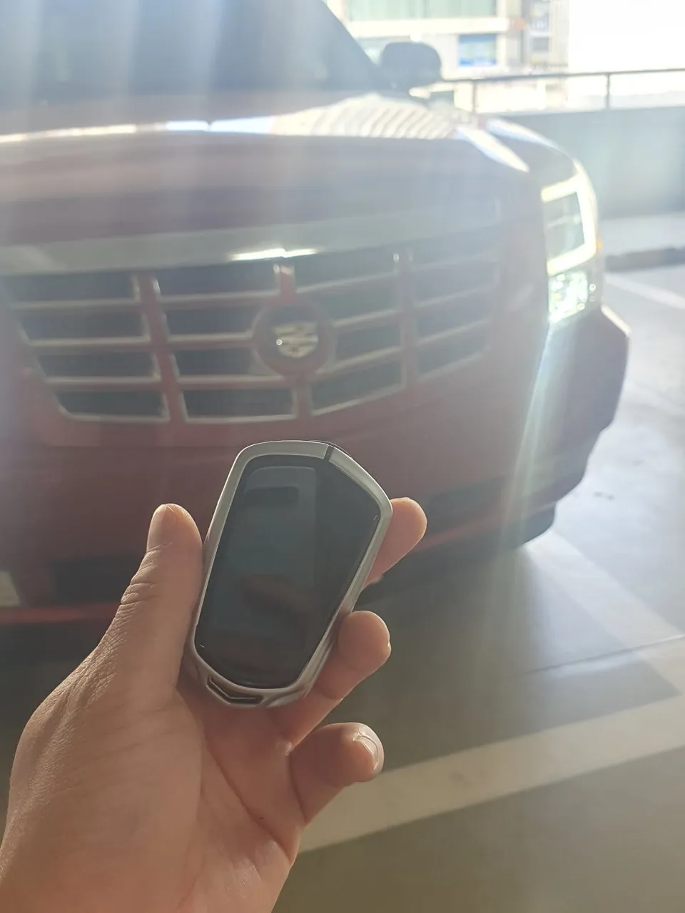 Cadillac Escalade oem options - Cadillac Escalade OEM Options Review: LCD Key Upgrade photo 4