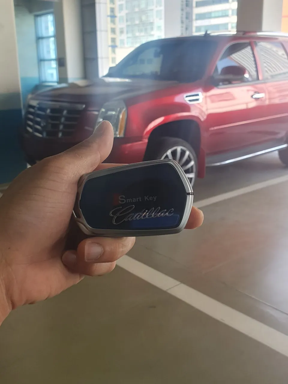 Cadillac Escalade oem options - Cadillac Escalade OEM Options Review: LCD Key Upgrade photo 5