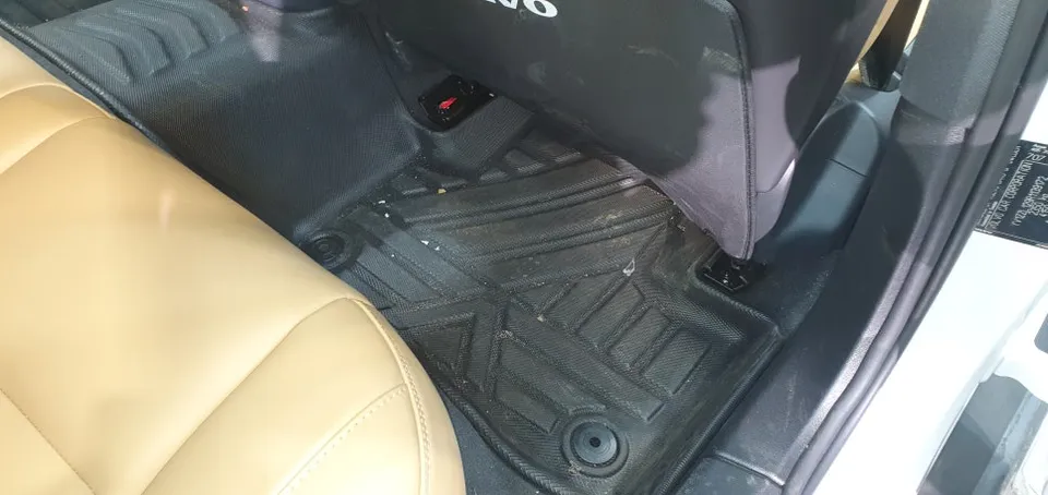 Volvo V60 paint correction - Volvo V60 Detailing & Paint Correction Review — Flawless Finish photo 5