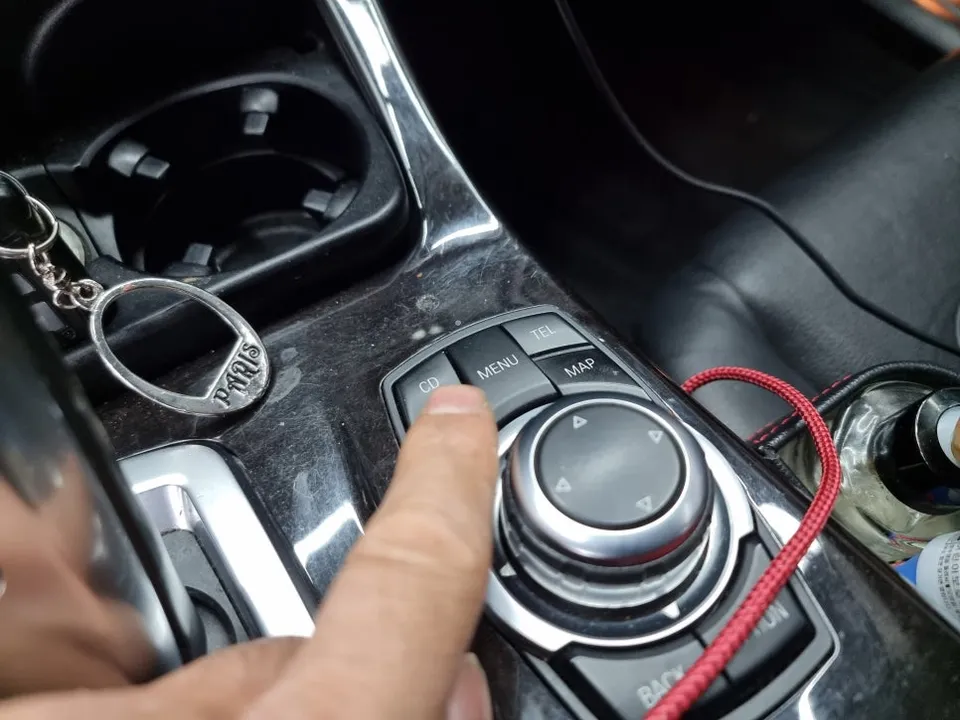 BMW 5 Series F10 Dash Cam Installation Review photo 16