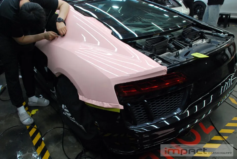 Audi R8のカラーPPF施工事例｜費用目安と仕上がり 施工写真 1-2
