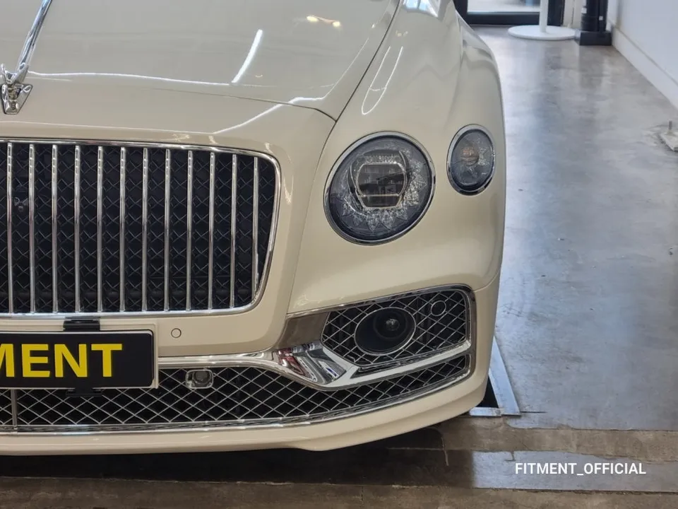 Bentley Flying SpurのAndroid Auto・CarPlay取付事例 施工写真 1-2