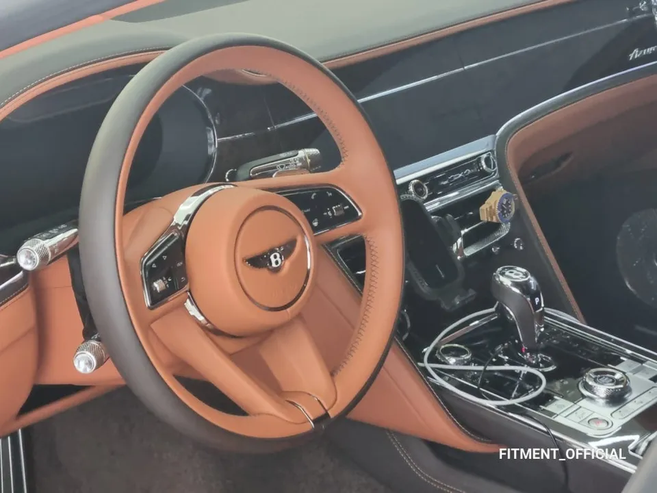 Bentley Flying SpurのAndroid Auto・CarPlay取付事例 施工写真 2-2