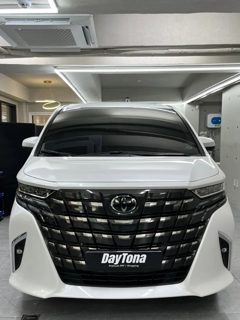 Toyota Alphard ppf - Toyota Alphard Two-Tone PPF Review: Enhanced Luxury photo 3