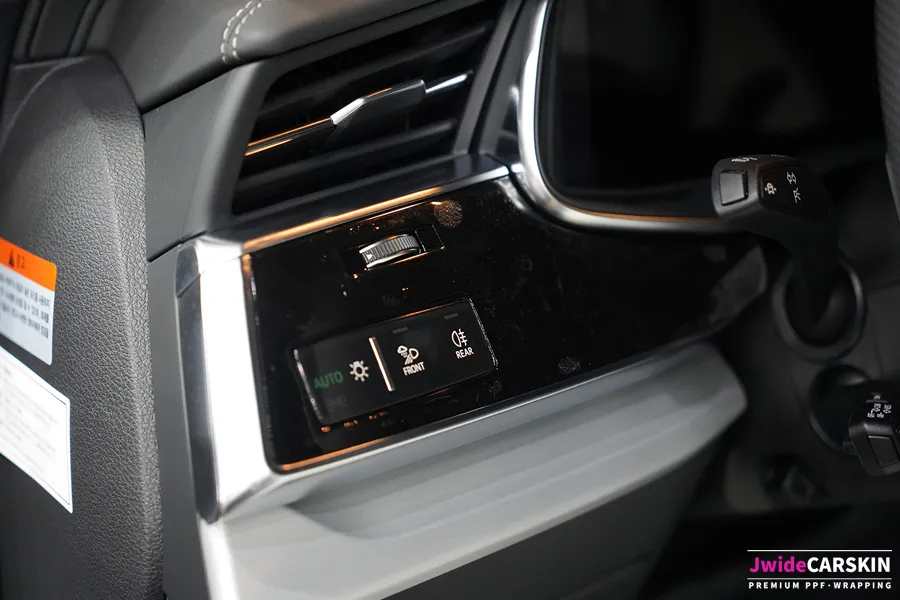 Audi Q8のPPF施工事例|韓国での実例紹介 施工写真 1-2