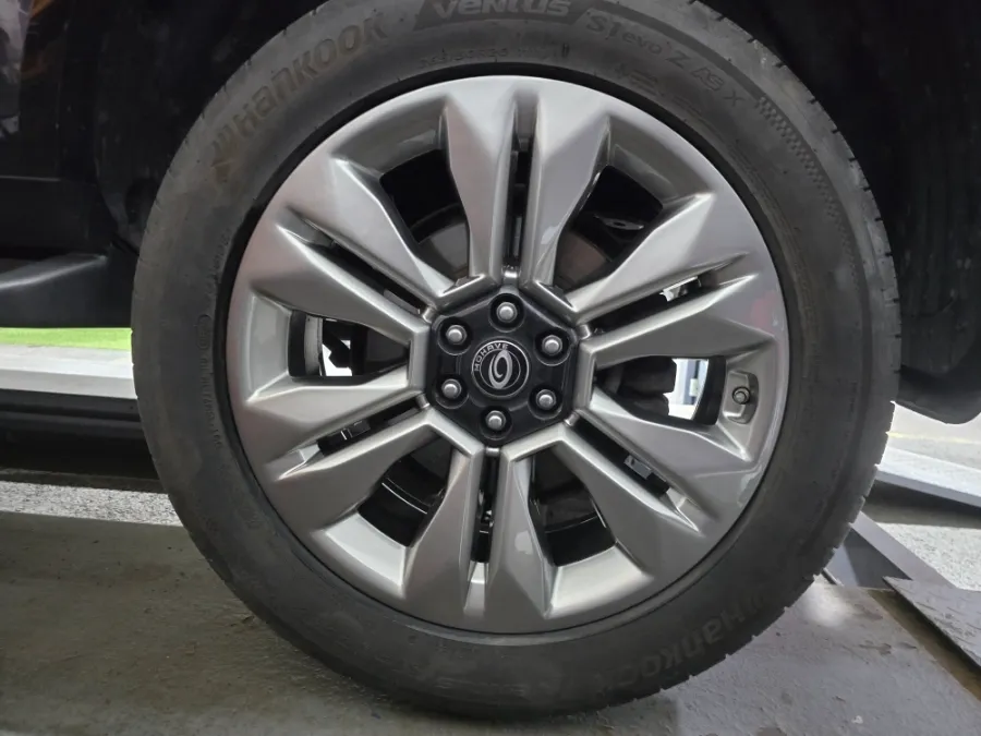 Kia Mohave The Masterのホイールリペア・塗装事例 施工写真 4-2