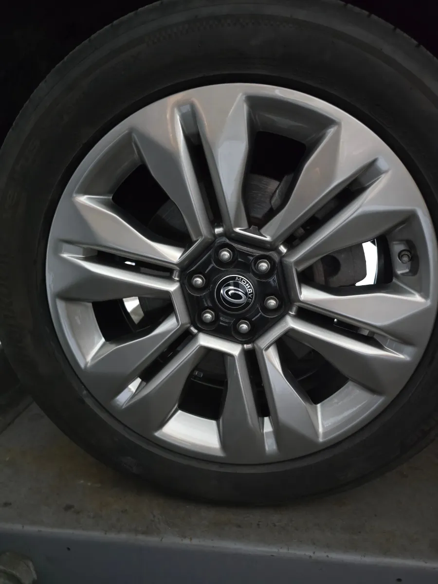 Kia Mohave The Masterのホイールリペア・塗装事例 施工写真 1-3