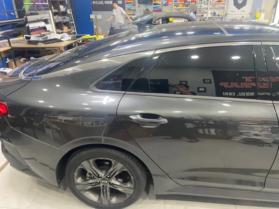 Kia K5 DL3のカーラッピング事例|費用目安・仕上がり 施工写真 1-3