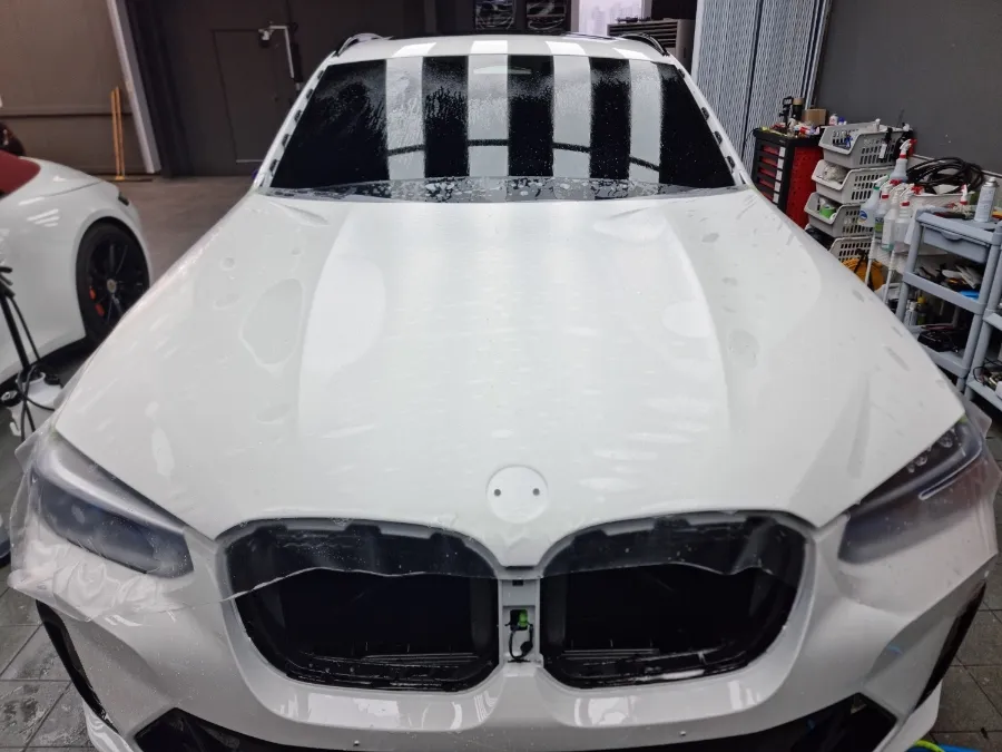 BMW X4のPPF施工事例|無光PPFで高級感を演出 施工写真 2-2