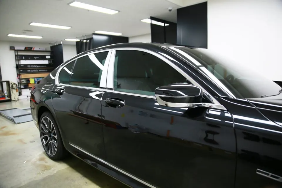 BMW 7 Seriesのカーフィルム施工事例｜費用目安・仕上がり 施工写真 4-2