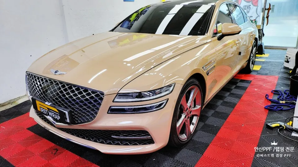 Genesis G80のカーラッピング事例|費用目安・仕上がり 施工写真 1-1