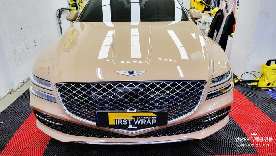 Genesis G80のカーラッピング事例|費用目安・仕上がり 施工写真 3-1