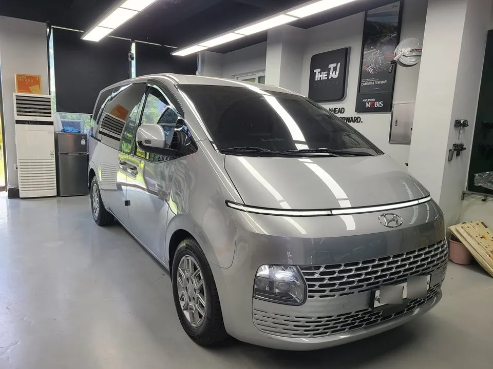 Hyundai Staria body kit installation result