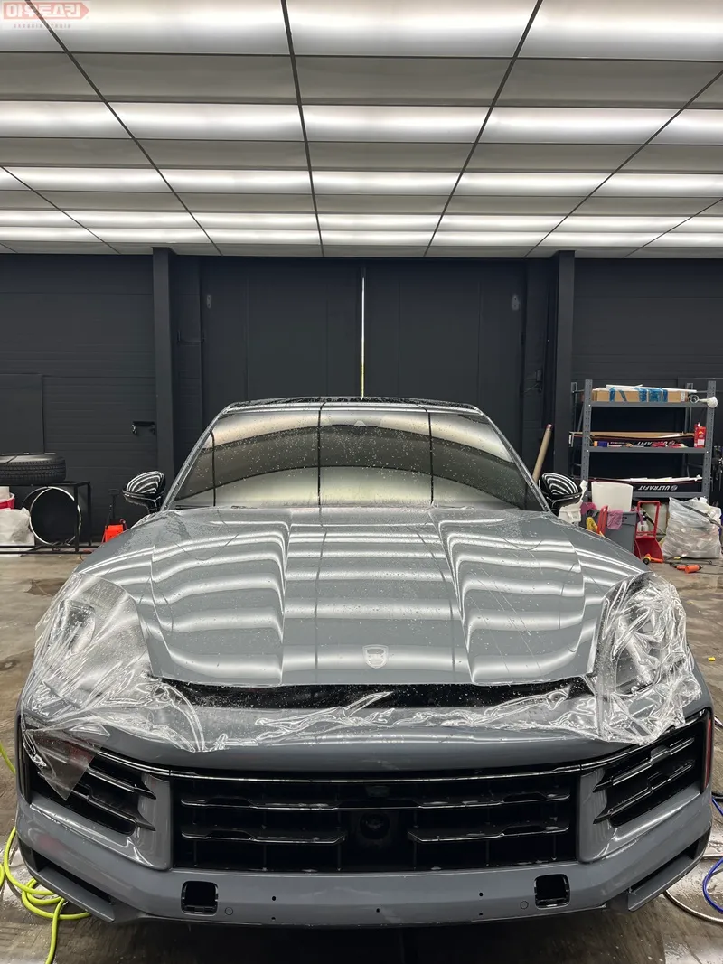 Porsche Cayenne PPF施工事例｜費用目安と仕上がり 施工写真 3-1