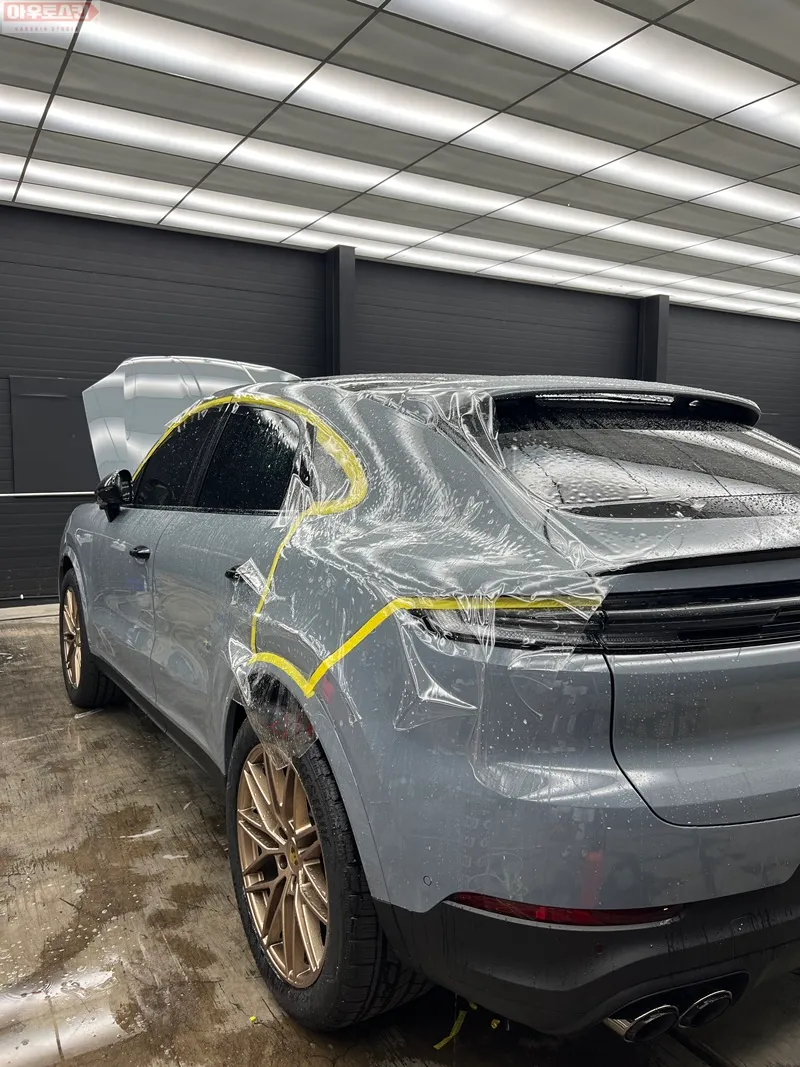 Porsche Cayenne PPF施工事例｜費用目安と仕上がり 施工写真 1-2