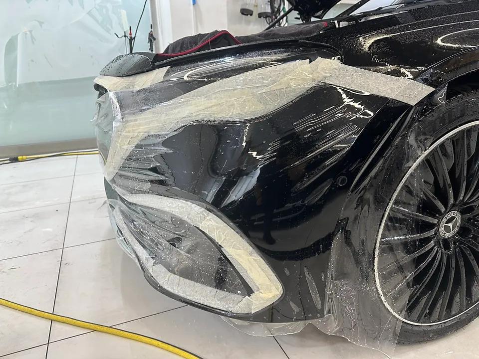 Mercedes-Benz EクラスのPPF施工事例|費用目安と仕上がり 施工写真 1-3