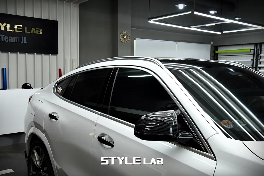 BMW X6 G06のカーラッピング事例 施工写真 1-2